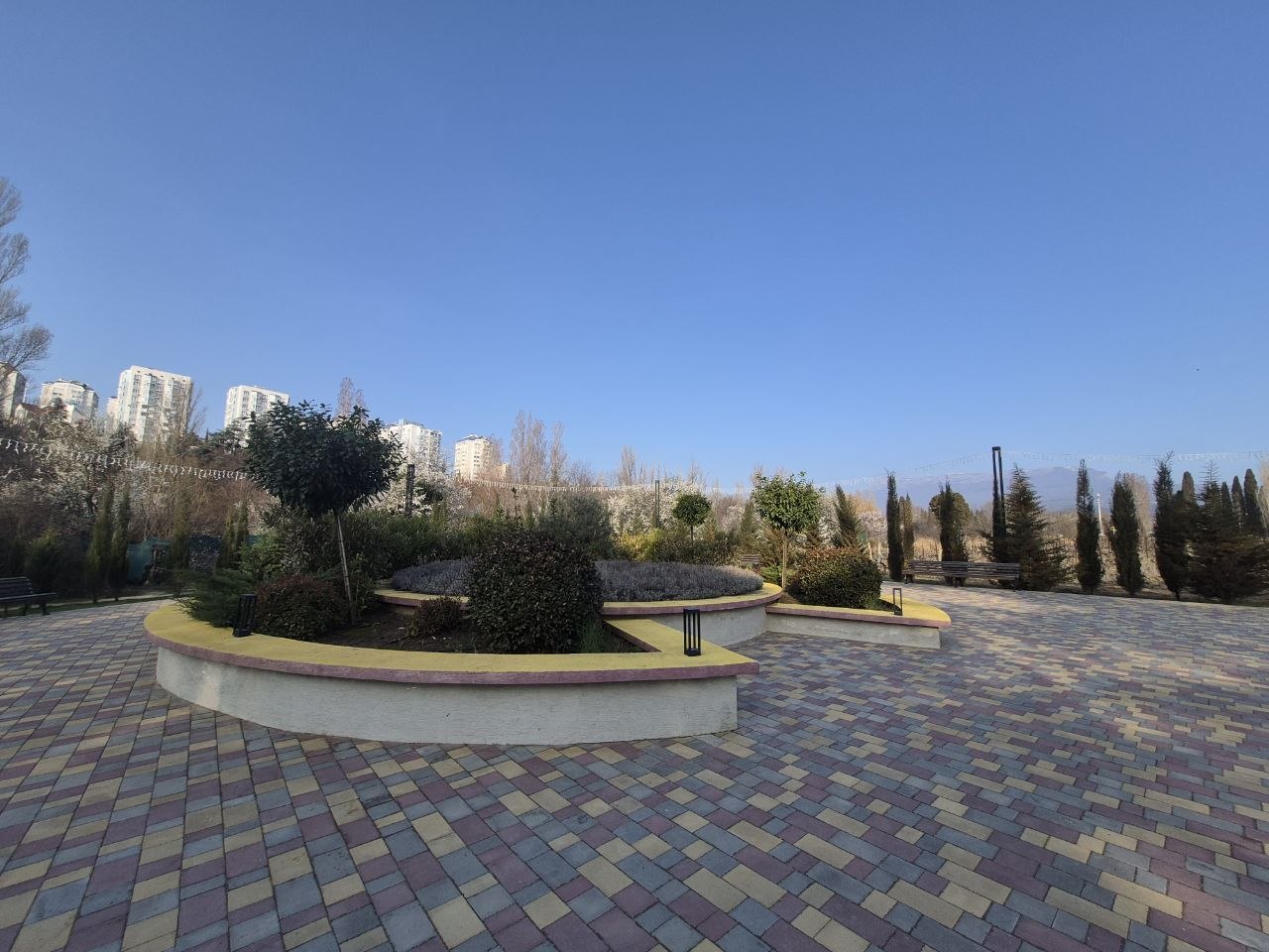 Галина Огнёва: Совместно с заместителем, курирующим сферу ЖКХ и директором МБУ «УБГ и КС» выехали на въездную зону Галина Огнёва: Совместно с заместителем, курирующим сферу ЖКХ и директором МБУ «УБГ и КС» выехали на въездную зону