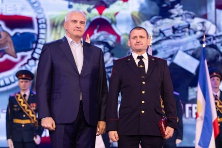 В Крыму наградили росгвардейцев за мужество и преданность