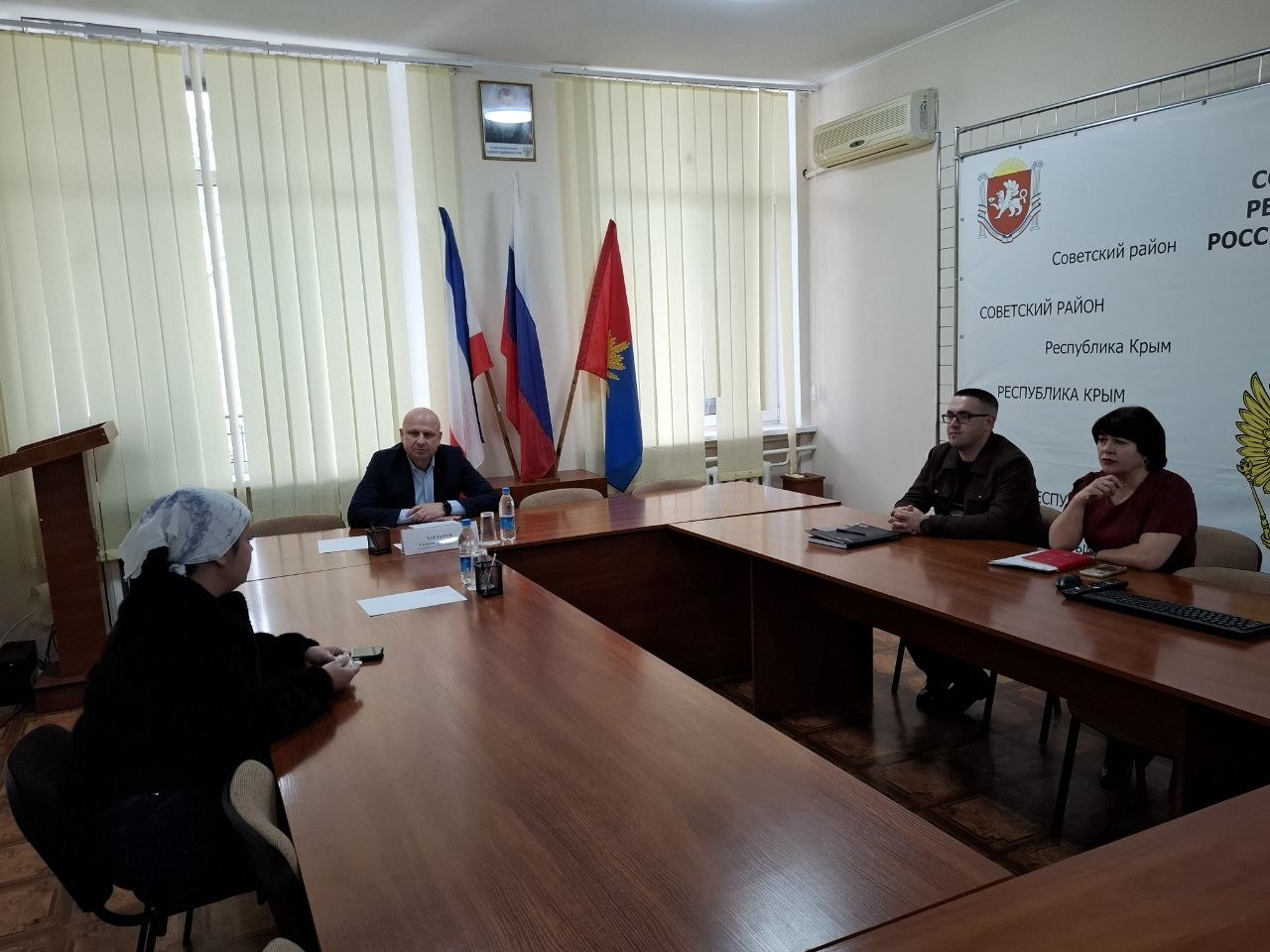 Александр Харламов: Провел еженедельный прием граждан при участии председателя Советского районного совета Виктории Грицай Александр Харламов: Провел еженедельный прием граждан при участии председателя Советского районного совета Виктории Грицай