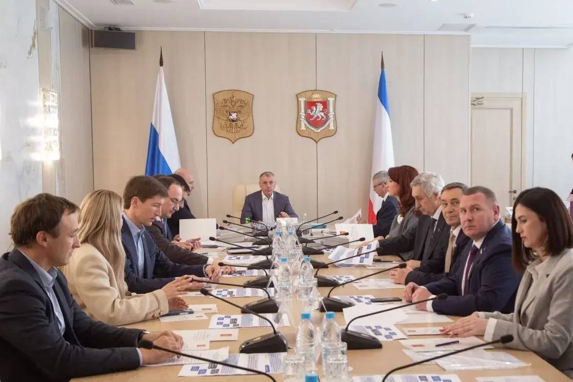 В крымском парламенте состоялось заседание Комиссии Совета законодателей по вопросам интеграции новых субъектов РФ вправовую систему Российской Федерации В крымском парламенте состоялось заседание Комиссии Совета законодателей по вопросам интеграции новых субъектов РФ вправовую систему Российской Федерации