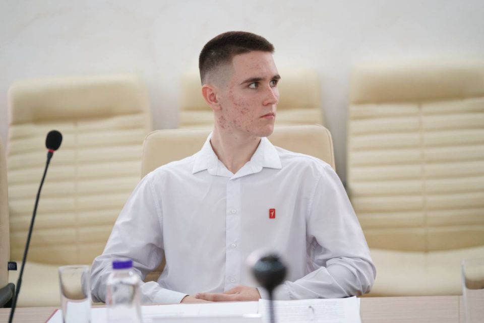 Алексей Зинченко: Провели очередное заседание Координационного совета по взаимодействию с Движением Первых и его региональным отделением при Главе Республики Крым Алексей Зинченко: Провели очередное заседание Координационного совета по взаимодействию с Движением Первых и его региональным отделением при Главе Республики Крым