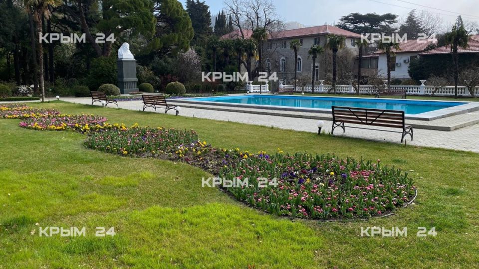 В Никитском ботсаду высадили 110 тысяч тюльпанов для ежегодной выставки В Никитском ботсаду высадили 110 тысяч тюльпанов для ежегодной выставки