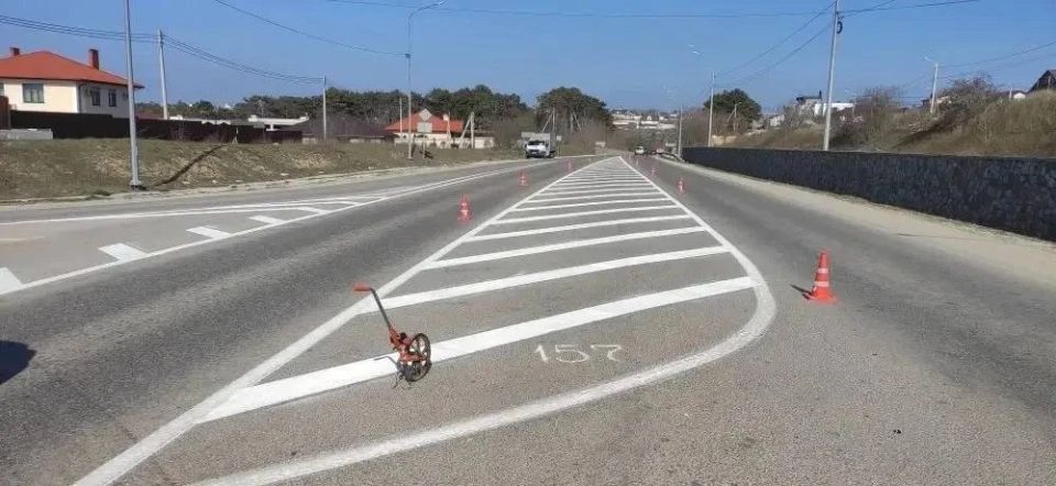 В Севастополе уборку дорог и обновление разметки закончат к 1 мая В Севастополе уборку дорог и обновление разметки закончат к 1 мая