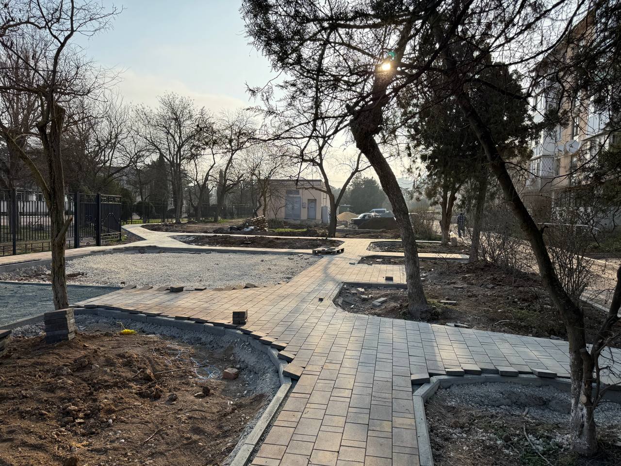 Александр Юрьев: Во время обхода города проверил качество грейдирования улиц и благоустройства дворов Александр Юрьев: Во время обхода города проверил качество грейдирования улиц и благоустройства дворов