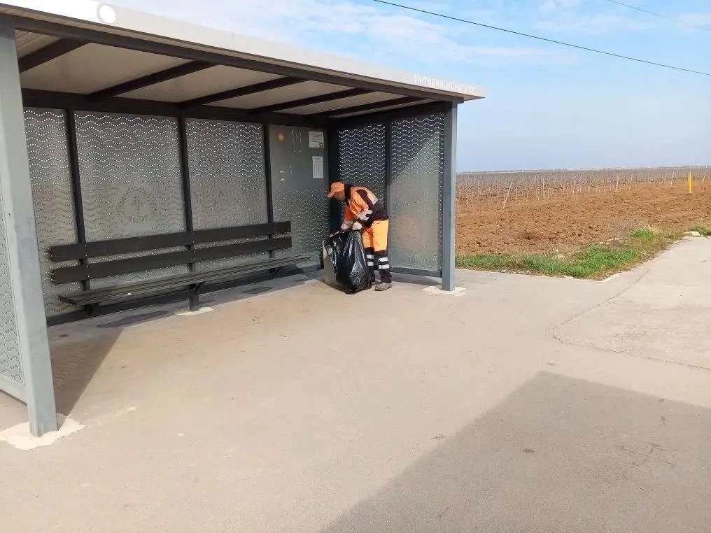 В Севастополе уборку дорог и обновление разметки закончат к 1 мая В Севастополе уборку дорог и обновление разметки закончат к 1 мая