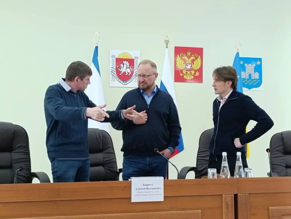 Чем занимаются сотрудники министерства?!