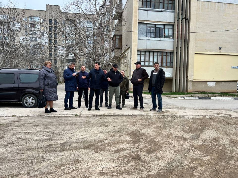 Василий Телиженко: Проверил санитарное состояние придомовых и общественных территорий микр.им.Генерала Корявко Василий Телиженко: Проверил санитарное состояние придомовых и общественных территорий микр.им.Генерала Корявко