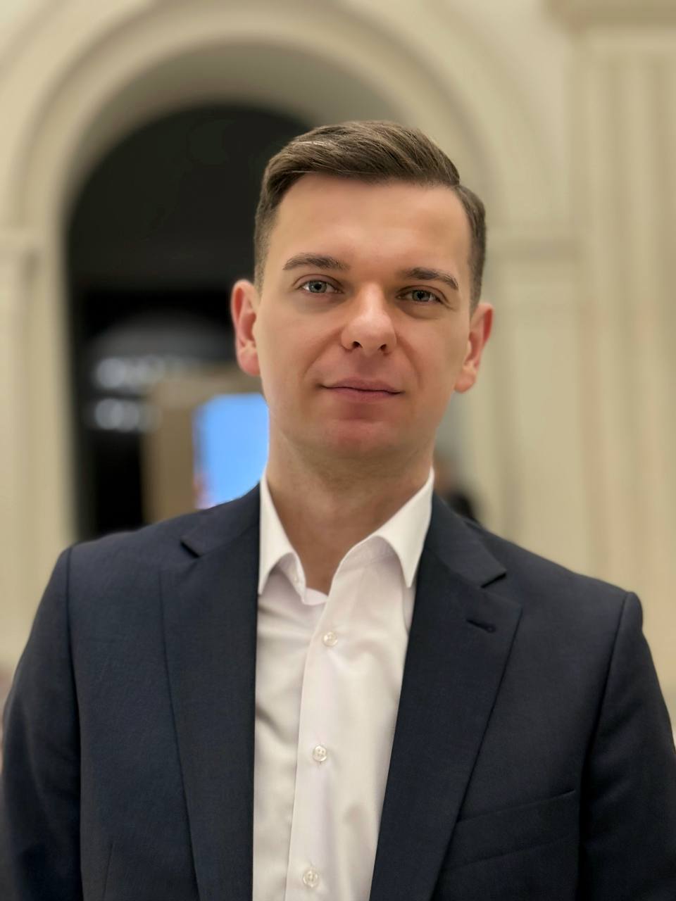 Иван Мезюхо: Сегодня мне 34.. Я по-прежнему продолжаю учиться — у людей, у обстоятельств, у самого времени. И за каждый урок я искренне благодарен своим жизненным учителям