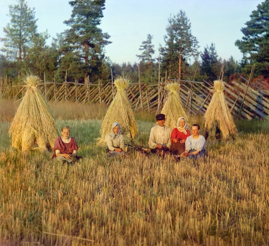 Империя в цвете: о первых цветных фотографиях в Российской Империи Империя в цвете: о первых цветных фотографиях в Российской Империи