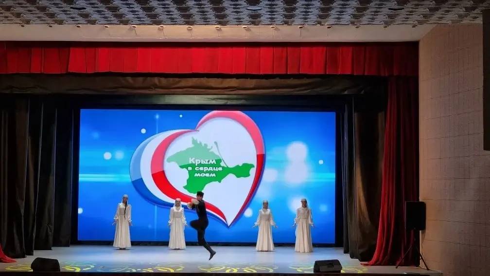 Антон Кравец: 27 марта в районном Доме культуры состоялся зональный этап республиканского открытого конкурса-фестиваля детского творчества «Крым в сердце моём» 2026г Антон Кравец: 27 марта в районном Доме культуры состоялся зональный этап республиканского открытого конкурса-фестиваля детского творчества «Крым в сердце моём» 2026г