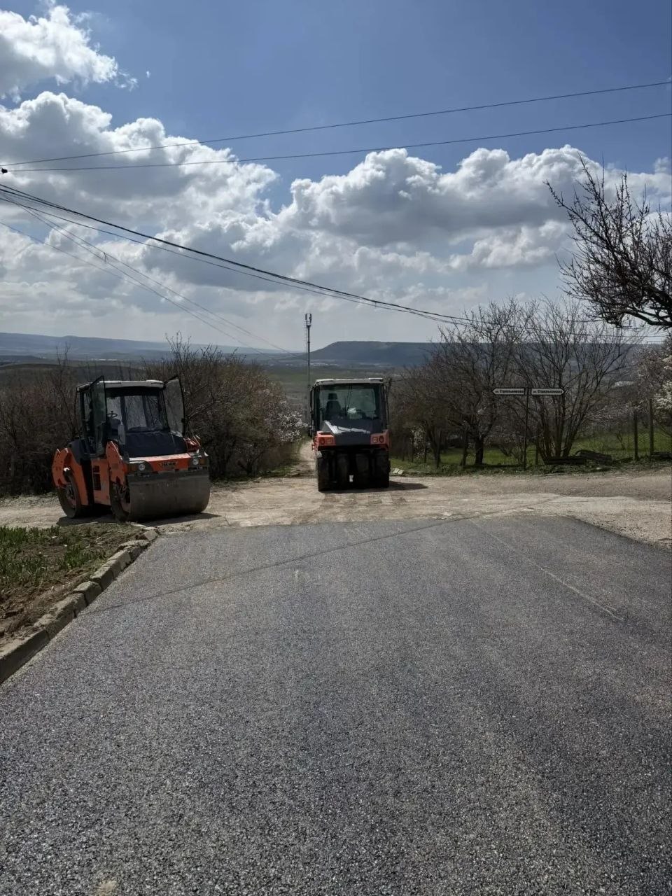 Анжелика Ястребова: В Бахчисарайском районе активно ведутся работы по ямочному ремонту дорог местного значения Анжелика Ястребова: В Бахчисарайском районе активно ведутся работы по ямочному ремонту дорог местного значения