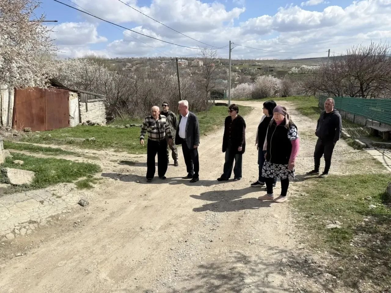 Анжелика Ястребова: В Бахчисарайском районе активно ведутся работы по ямочному ремонту дорог местного значения Анжелика Ястребова: В Бахчисарайском районе активно ведутся работы по ямочному ремонту дорог местного значения