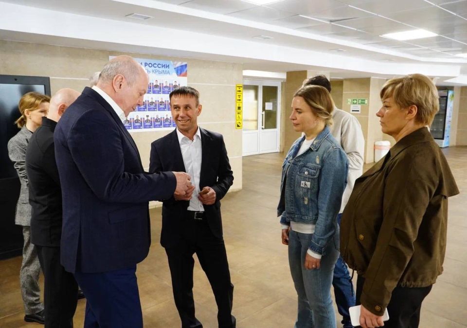Юрий Нимченко: В рамках региональной недели вместе с Министром спорта Республики Крым Ольгой Александровной Торубаровой посетил Центр единоборств «Крым-Спорт» Юрий Нимченко: В рамках региональной недели вместе с Министром спорта Республики Крым Ольгой Александровной Торубаровой посетил Центр единоборств «Крым-Спорт»