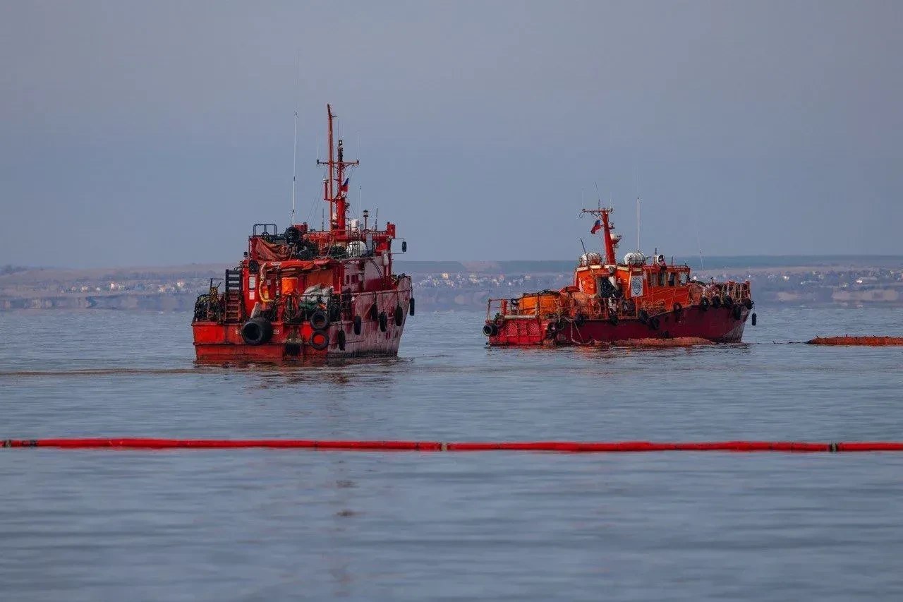 Морспасслужба ведёт постоянный мониторинг поверхности акватории Чёрного моря в 14 установленных секторах