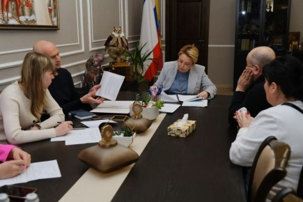 Янина Павленко: Прием граждан. Рассмотрели с коллегами множество вопросов – и частных, и коллективных