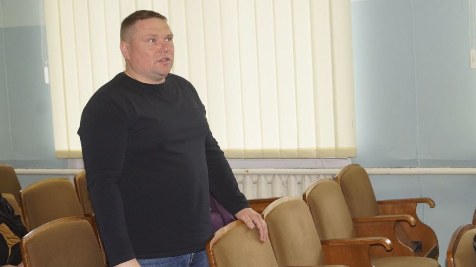 Сегодня глава администрации Советского района Александр Харламов провел аппаратное совещание по социально значимым вопросам района с руководителями структурных подразделений администрации, организаций и служб Советского... Сегодня глава администрации Советского района Александр Харламов провел аппаратное совещание по социально значимым вопросам района с руководителями структурных подразделений администрации, организаций и служб Советского...