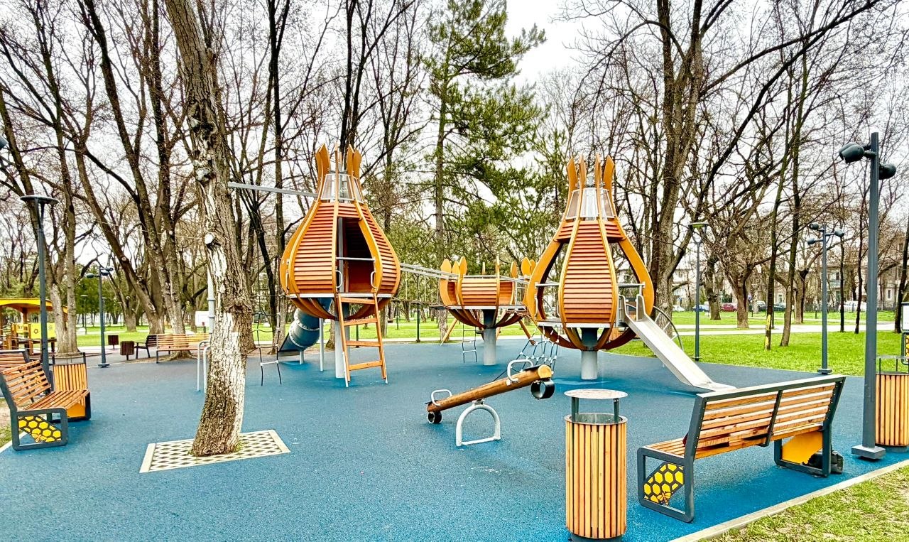 Сегодня Всемирный день прогулки по парку! Отмечаем его прогулкой в парке Шевченко — месте, где здорово гулять в любую погоду Сегодня Всемирный день прогулки по парку! Отмечаем его прогулкой в парке Шевченко — месте, где здорово гулять в любую погоду