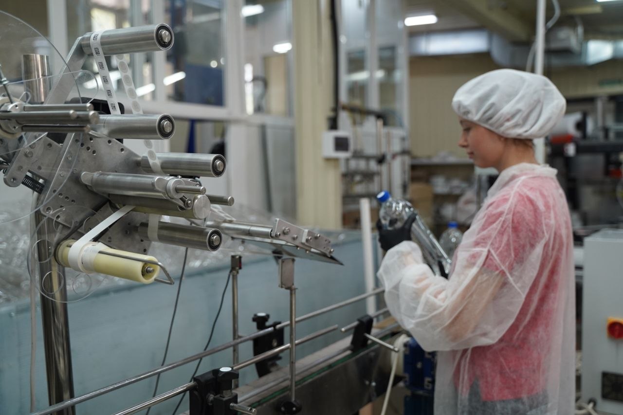 Предприятие из Алушты, специализирующееся на производстве косметической продукции, стало бронзовым лауреатом отраслевого конкурса «Росглаввода»