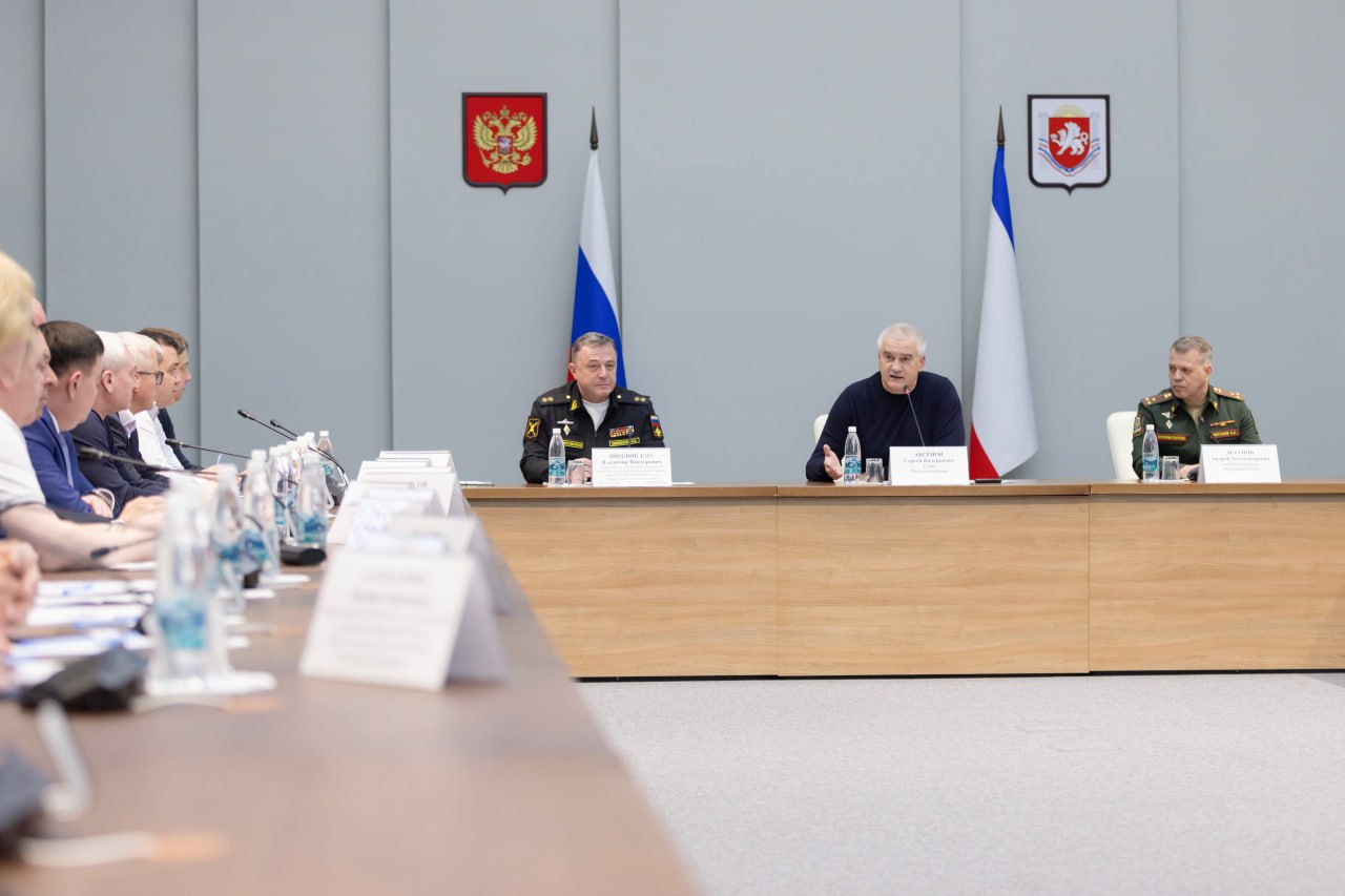 Сергей Аксёнов: За сухой формулировкой «подготовка граждан к военной службе» на самом деле стоит большая работа Сергей Аксёнов: За сухой формулировкой «подготовка граждан к военной службе» на самом деле стоит большая работа