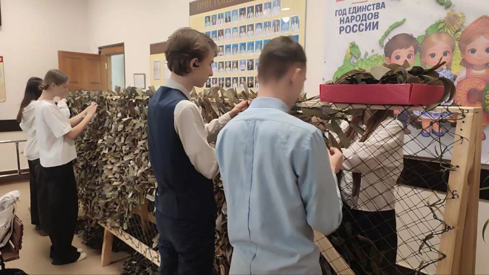 СВОих не бросаем! Мы вместе! ZА наших! СВОих не бросаем! Мы вместе! ZА наших!