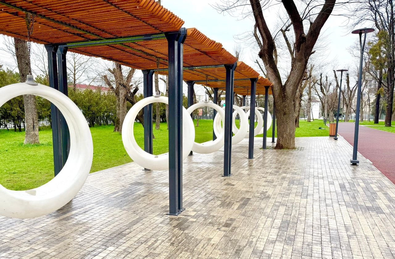 Сегодня Всемирный день прогулки по парку! Отмечаем его прогулкой в парке Шевченко — месте, где здорово гулять в любую погоду Сегодня Всемирный день прогулки по парку! Отмечаем его прогулкой в парке Шевченко — месте, где здорово гулять в любую погоду