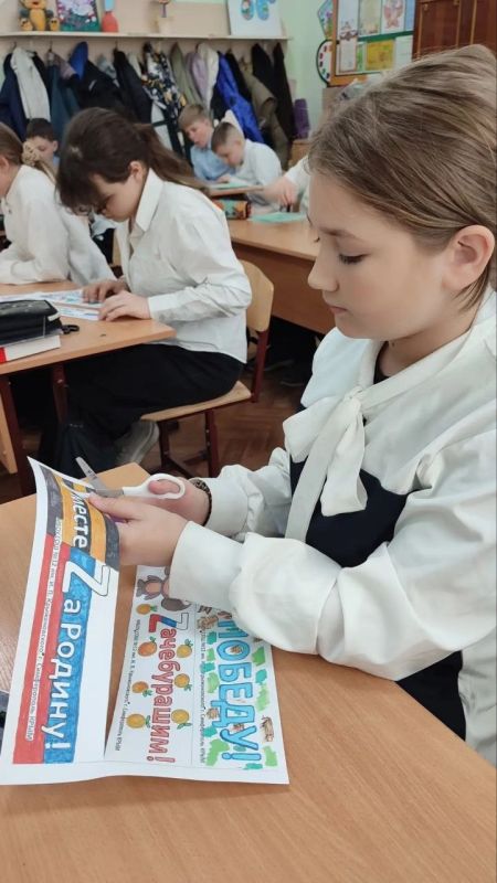 СВОих не бросаем! Мы вместе! ZА наших! СВОих не бросаем! Мы вместе! ZА наших!