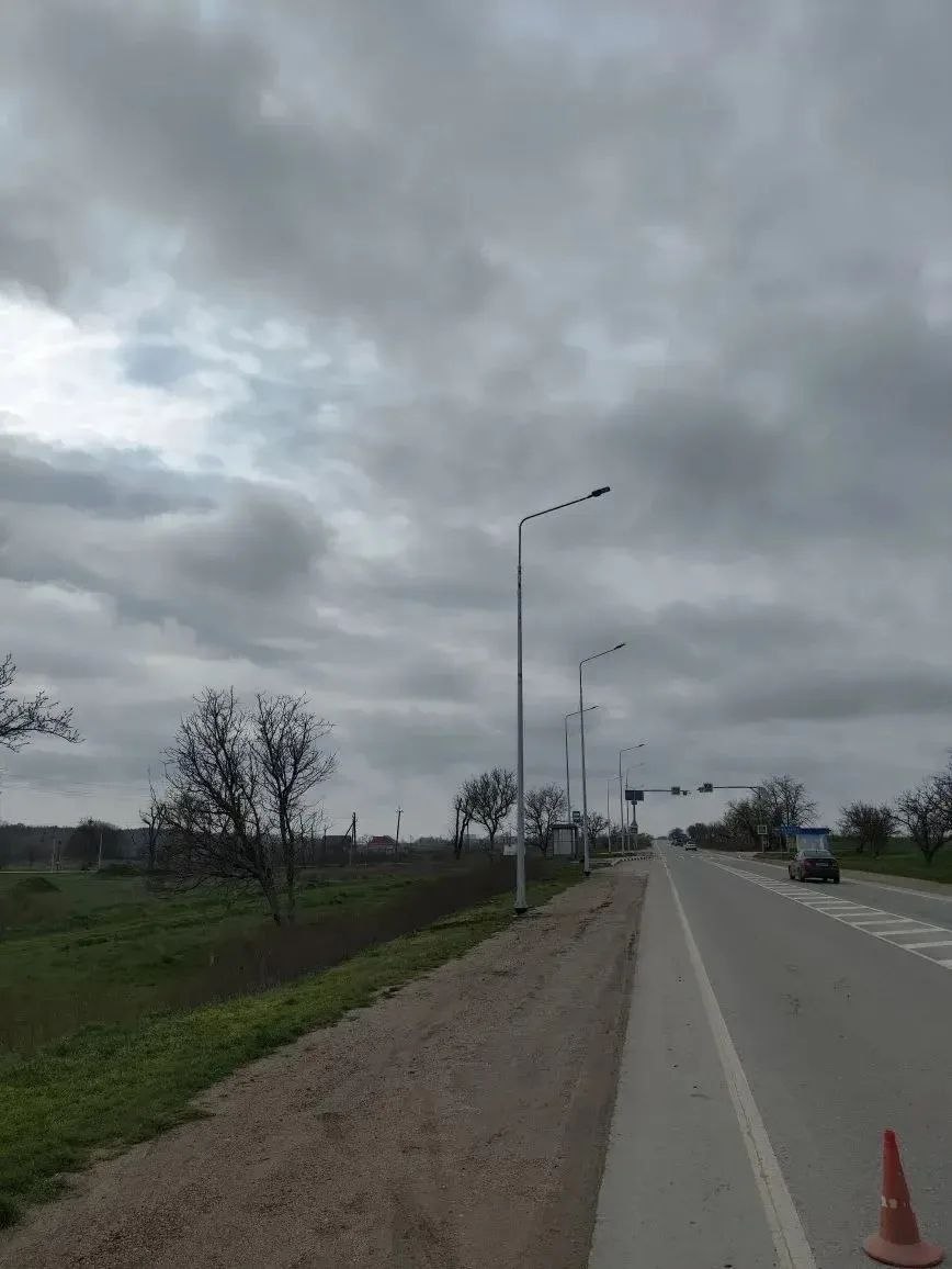 На трассе Симферополь – Евпатория установили 29 опор наружного освещения