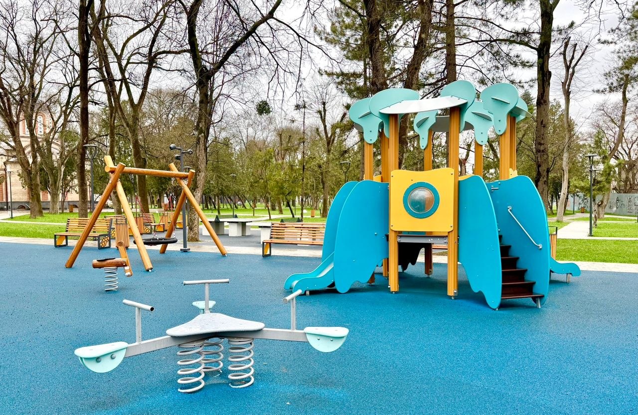 Сегодня Всемирный день прогулки по парку! Отмечаем его прогулкой в парке Шевченко — месте, где здорово гулять в любую погоду Сегодня Всемирный день прогулки по парку! Отмечаем его прогулкой в парке Шевченко — месте, где здорово гулять в любую погоду