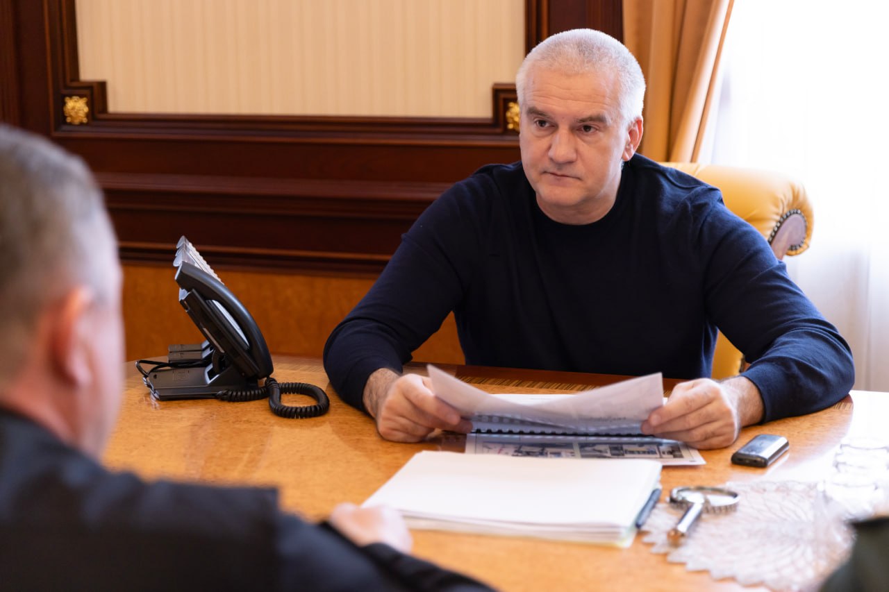 Сергей Аксёнов: За сухой формулировкой «подготовка граждан к военной службе» на самом деле стоит большая работа Сергей Аксёнов: За сухой формулировкой «подготовка граждан к военной службе» на самом деле стоит большая работа