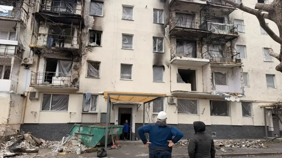 В Севастополе восстанавливают пострадавшие от взрыва дома на улице Павла Корчагина В Севастополе восстанавливают пострадавшие от взрыва дома на улице Павла Корчагина