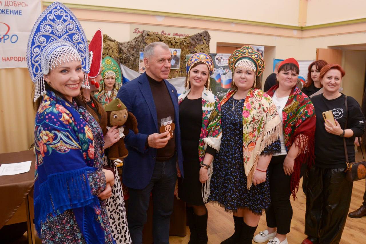 Александр Юрьев: Сегодня состоялась встреча Председателя Государственного Совета Республики Крым Владимира Андреевича Константинова с депутатами Евпаторийского городского совета, партийным активом и секретарями первичных... Александр Юрьев: Сегодня состоялась встреча Председателя Государственного Совета Республики Крым Владимира Андреевича Константинова с депутатами Евпаторийского городского совета, партийным активом и секретарями первичных...