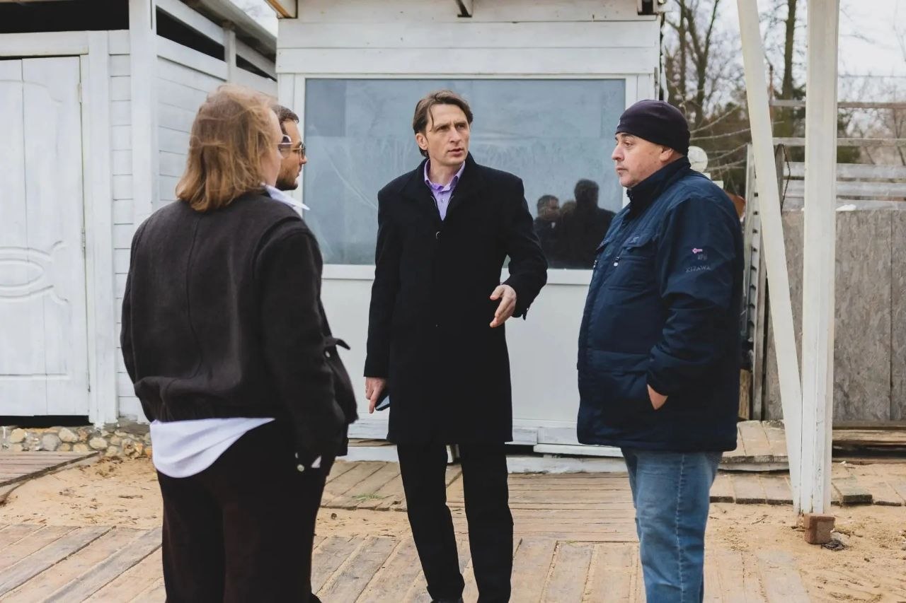 В Ленинском районе и Феодосии начали активную подготовку к купальному сезону В Ленинском районе и Феодосии начали активную подготовку к купальному сезону