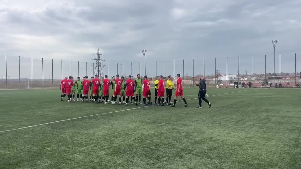 На прошлой неделе стартовал открытый чемпионат Республики Крым по футболу (РФФК) среди взрослых мужских команд (любителей)