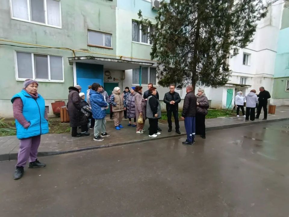 Подходят к завершению встречи с жителями многоквартирных домов города Подходят к завершению встречи с жителями многоквартирных домов города