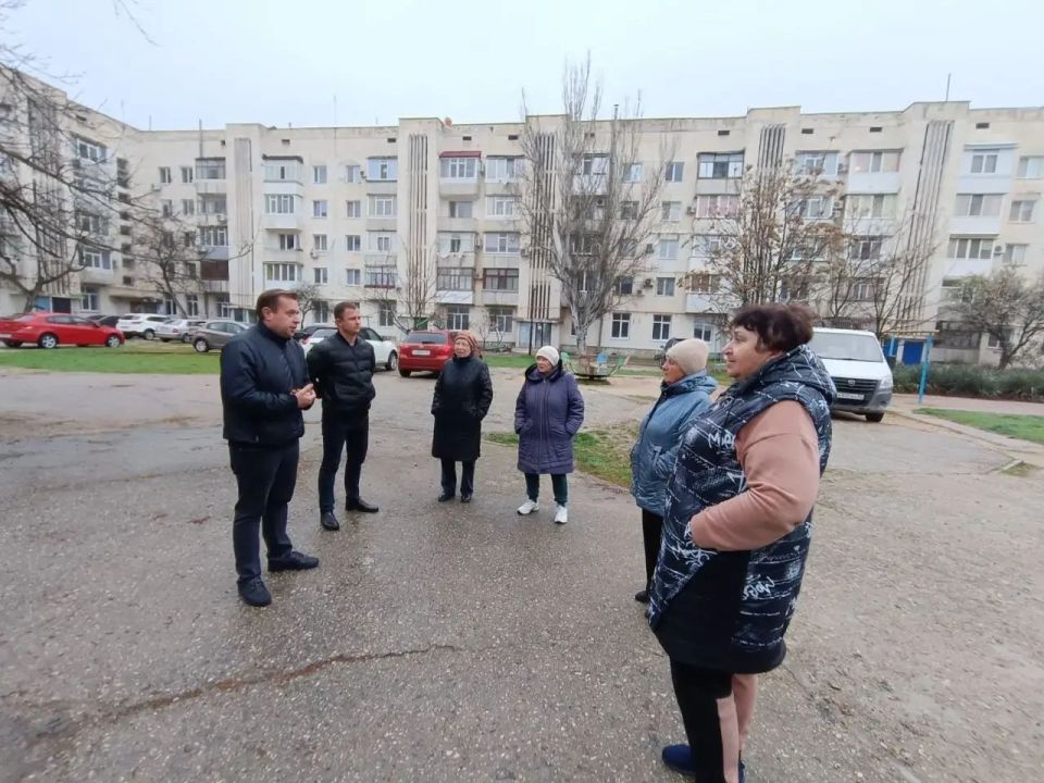 Подходят к завершению встречи с жителями многоквартирных домов города Подходят к завершению встречи с жителями многоквартирных домов города
