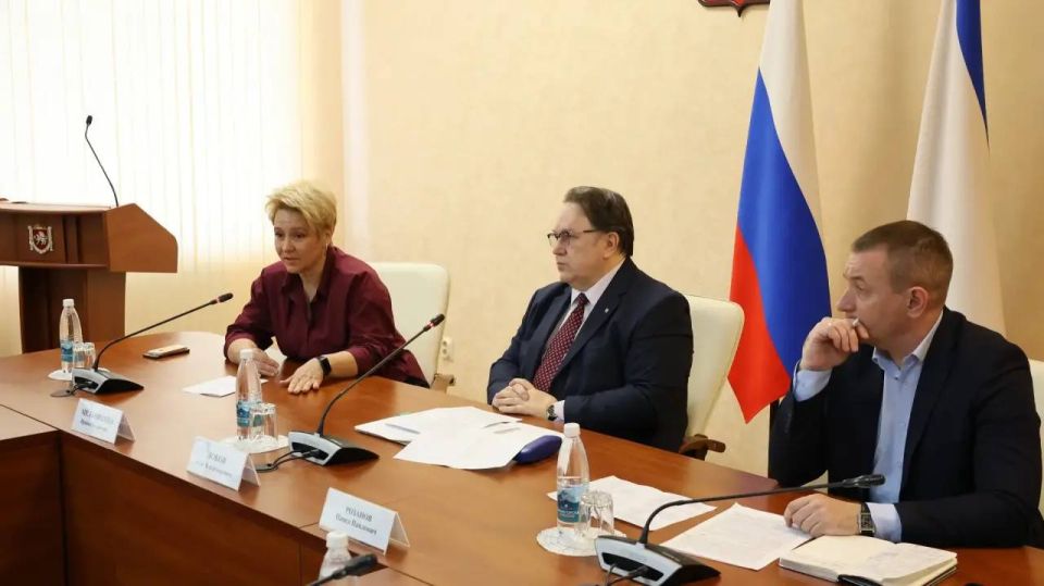 Под руководством Олега Лобова в Совете министров Республики Крым состоялся семинар для государственных органов Под руководством Олега Лобова в Совете министров Республики Крым состоялся семинар для государственных органов