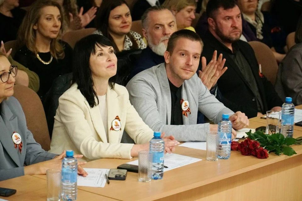 Александр Юрьев: Патриотическое воспитание молодёжи и сохранение памяти о героизме нашего народа имеют огромное значение для будущего России Александр Юрьев: Патриотическое воспитание молодёжи и сохранение памяти о героизме нашего народа имеют огромное значение для будущего России