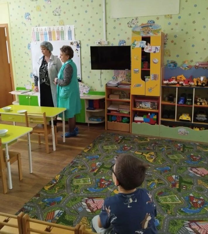 На постоянной основе в Керчи проводятся проверки организации питания в образовательных учреждениях На постоянной основе в Керчи проводятся проверки организации питания в образовательных учреждениях