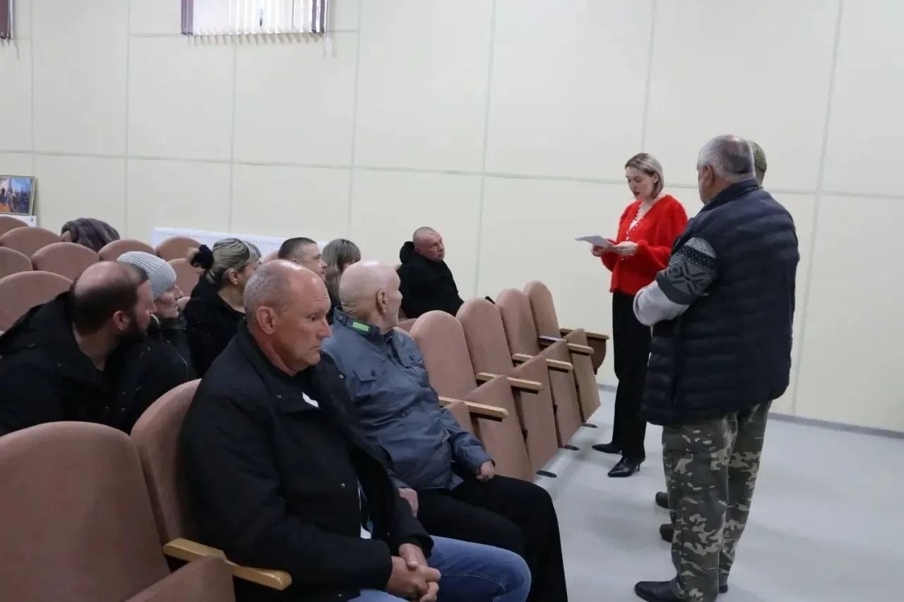 Инна Федоренко: Сегодня в селе Дмитриевка провела встречу с самыми активными собственниками квартир многоквартирных домов – старшими по домам Инна Федоренко: Сегодня в селе Дмитриевка провела встречу с самыми активными собственниками квартир многоквартирных домов – старшими по домам