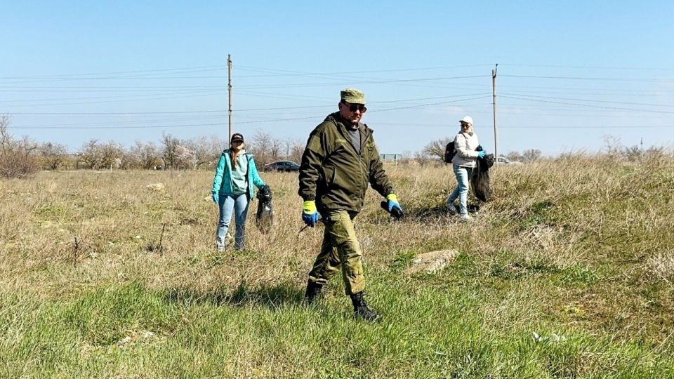 Чистота начинается с нас!. В Черноморском районе дан старт весеннему сезону наведения порядка Чистота начинается с нас!. В Черноморском районе дан старт весеннему сезону наведения порядка
