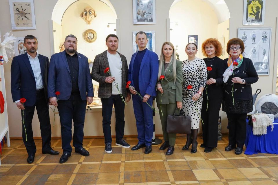 Анастасия Гридчина: В Симферополе торжественно отметили 217-ю годовщину со дня рождения великого русского писателя Николая Васильевича Гоголя Анастасия Гридчина: В Симферополе торжественно отметили 217-ю годовщину со дня рождения великого русского писателя Николая Васильевича Гоголя