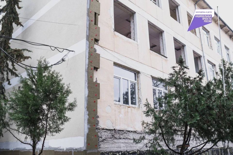 Михаил Развожаев: Продолжаем капитальный ремонт школы №28, расположенной в поселке ГРЭС Михаил Развожаев: Продолжаем капитальный ремонт школы №28, расположенной в поселке ГРЭС
