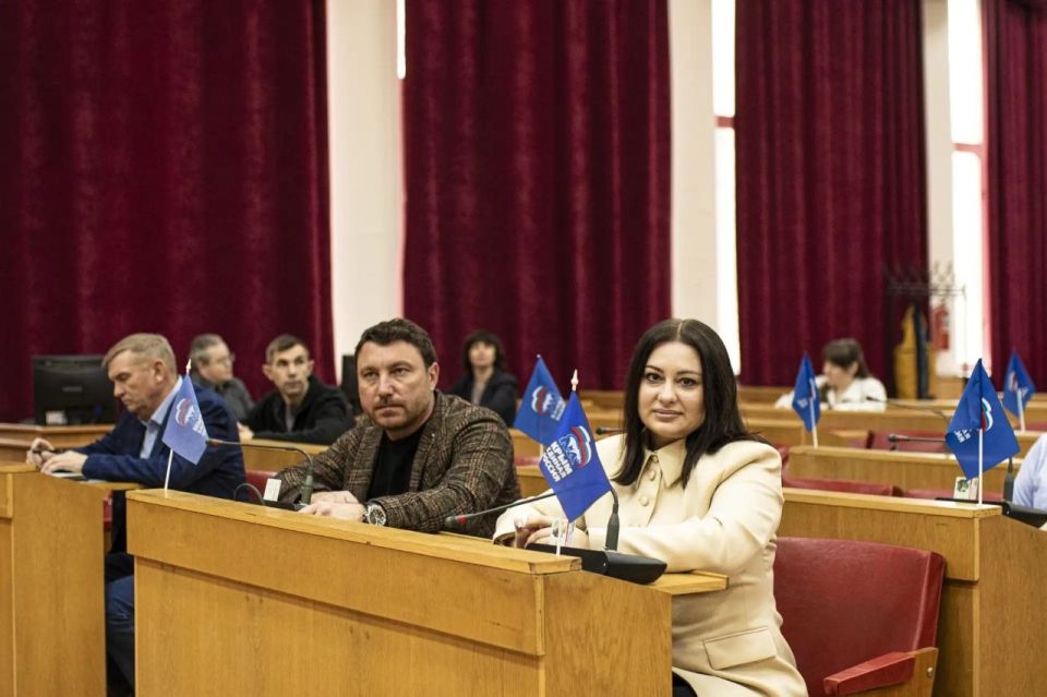 Сегодня на 40-й внеочередной сессии горсовета депутаты единогласно поддержали четыре вопроса рабочей повестки Сегодня на 40-й внеочередной сессии горсовета депутаты единогласно поддержали четыре вопроса рабочей повестки