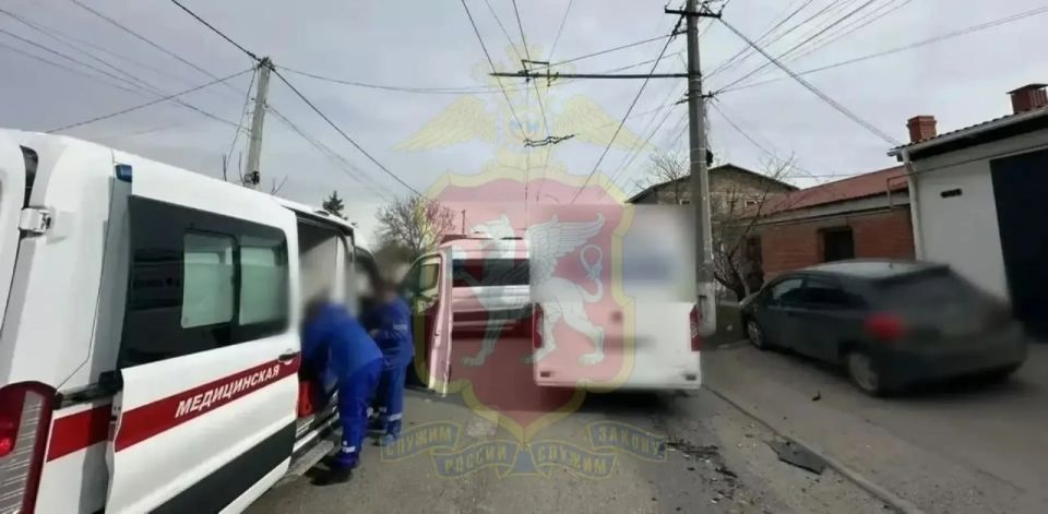 Три пассажира автобуса пострадали в ДТП в Симферополе Три пассажира автобуса пострадали в ДТП в Симферополе