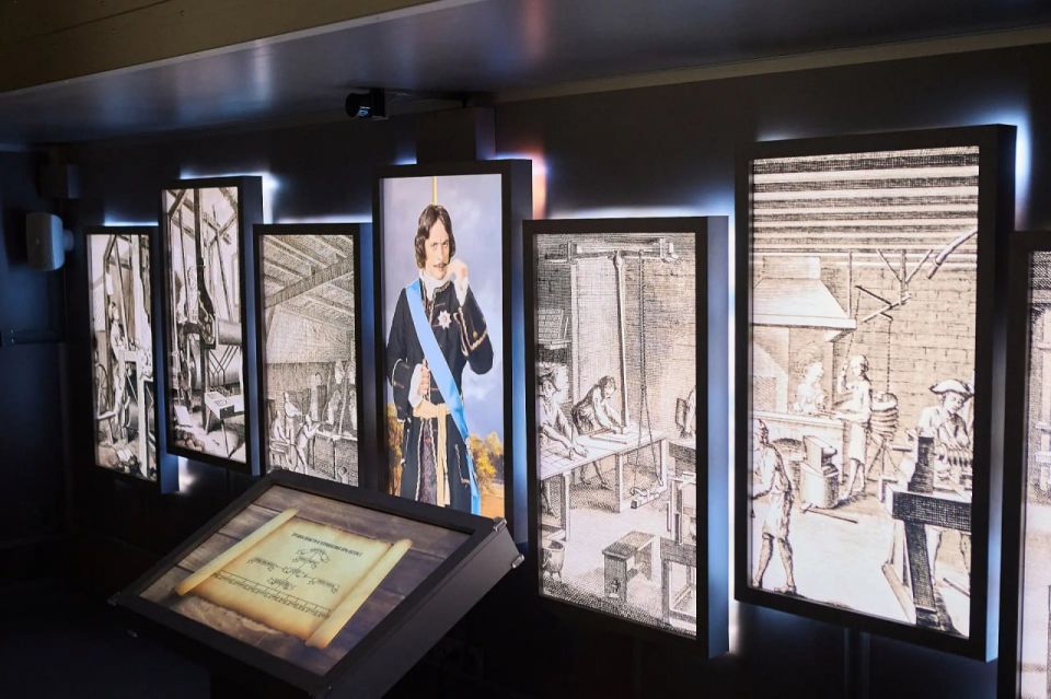 В центре Симферополя открыли мультимедийный исторический парк «Россия – моя история» В центре Симферополя открыли мультимедийный исторический парк «Россия – моя история»