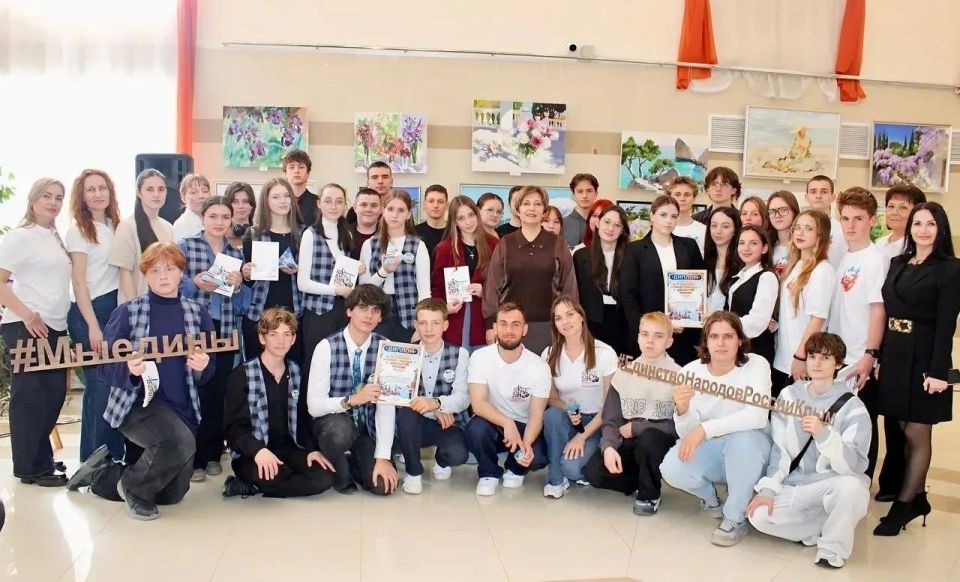 Команда Советского района заняла III место во всекрымской интеллектуальной игре «Обычаи и традиции моей страны» Команда Советского района заняла III место во всекрымской интеллектуальной игре «Обычаи и традиции моей страны»