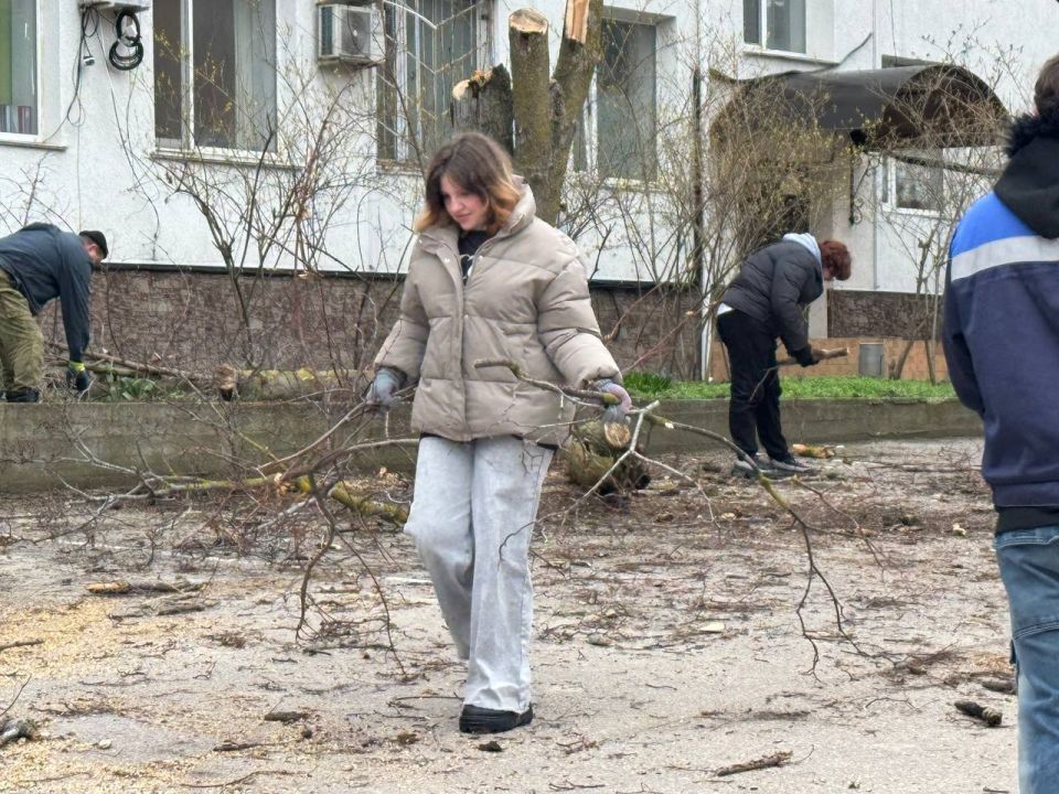 Александр Дудинов: Первые шаги в профессию: черноморские школьники попробовали себя в деле на весенних каникулах Александр Дудинов: Первые шаги в профессию: черноморские школьники попробовали себя в деле на весенних каникулах