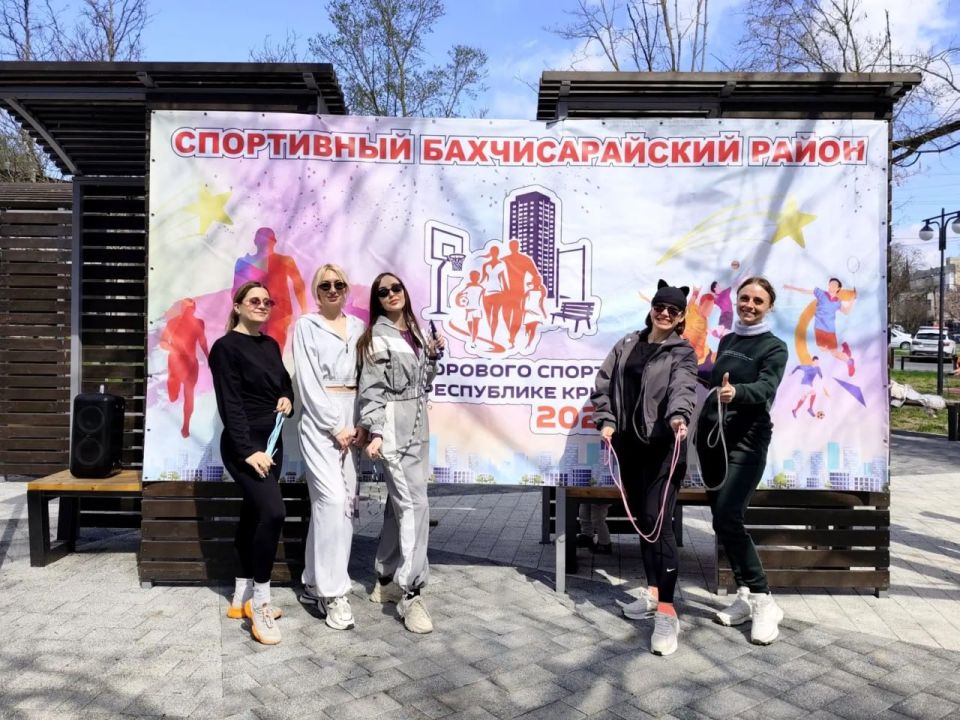 В Бахчисарае состоялся фестиваль прыжков на скакалке, который собрал представителей со всего района и подарил массу положительных эмоций! В Бахчисарае состоялся фестиваль прыжков на скакалке, который собрал представителей со всего района и подарил массу положительных эмоций!