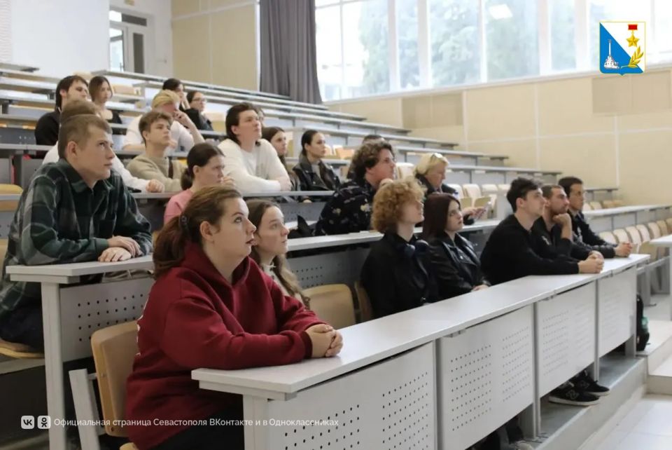 Архив Севастополя провёл лекцию для студентов СевГУ Архив Севастополя провёл лекцию для студентов СевГУ