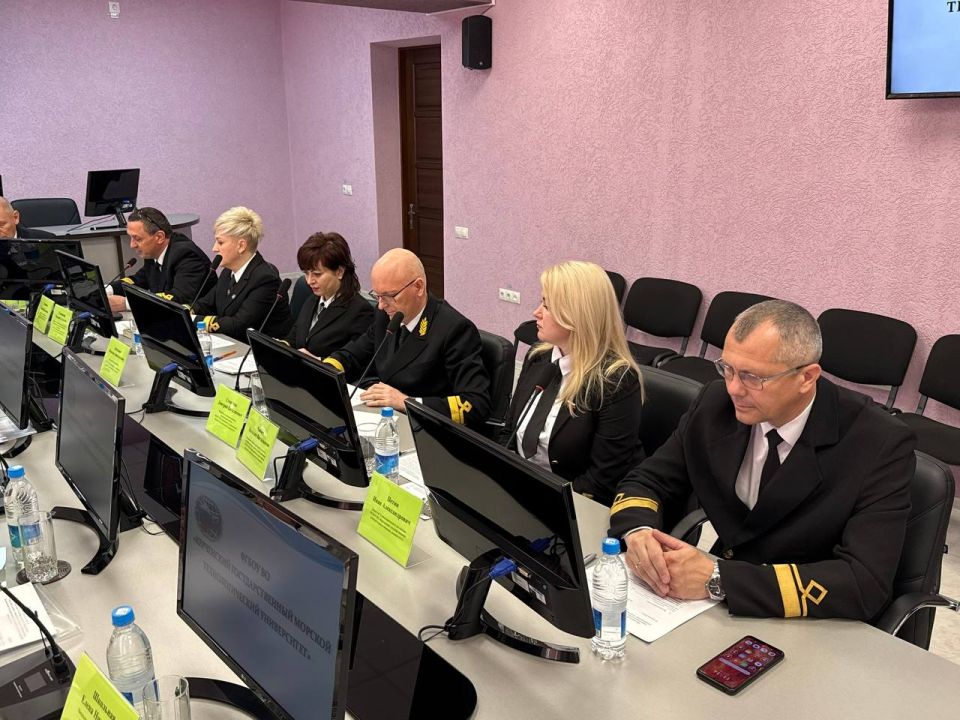 В Керченском государственном морском технологическом университете прошло заседание Попечительского совета В Керченском государственном морском технологическом университете прошло заседание Попечительского совета
